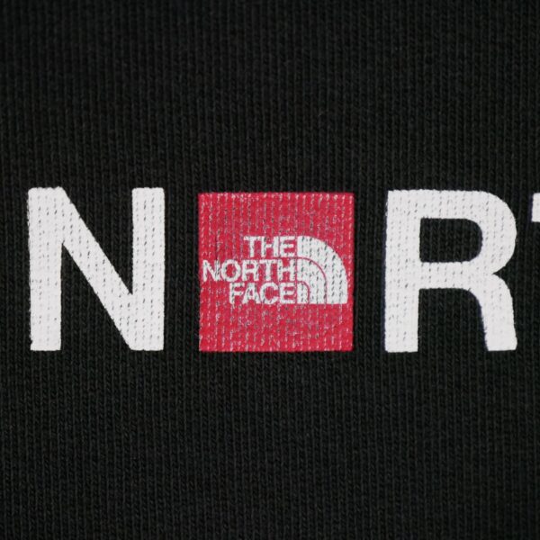 Sweat a capuche enfant manches longues noir The North Face Motif imprime Col Rond QWE3090