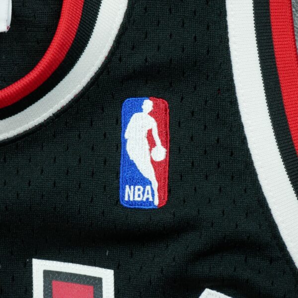 Maillot sans manches homme noir Mitchell and Ness Equipe Bulls de Chicago QWE3497