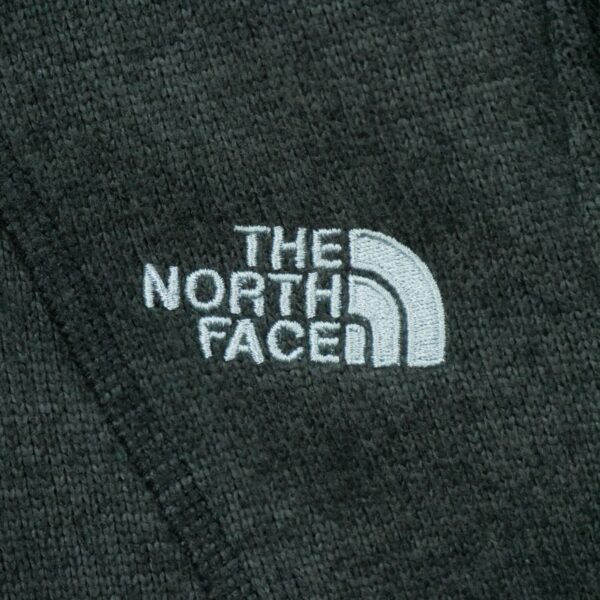 Sweat a capuche femme manches longues gris The North Face Col Montant QWE3321