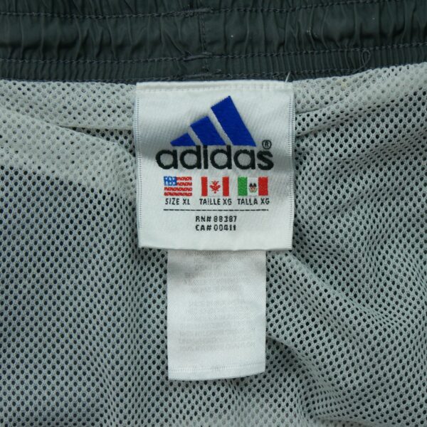 Short de Sport homme gris Adidas QWE0190