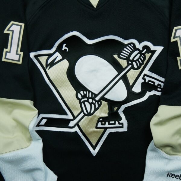 Maillot manches longues homme noir Reebok Equipe Pittsburgh Penguins QWE1162